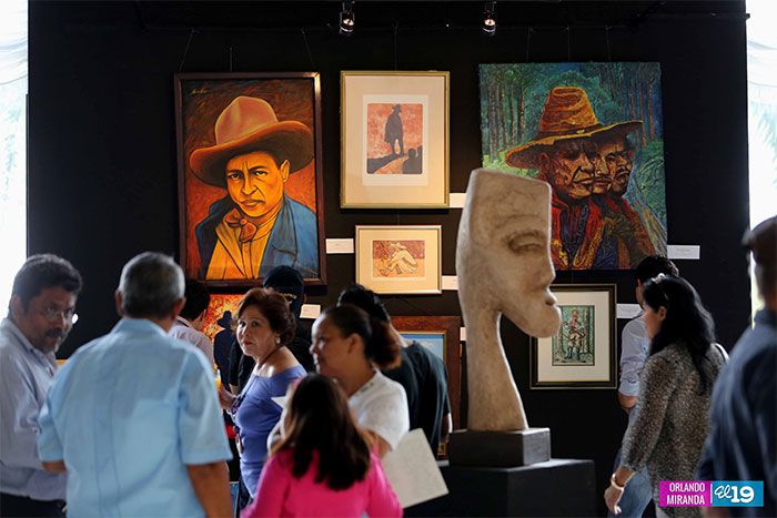 Artistas nicaragüenses rinden homenaje a Sandino