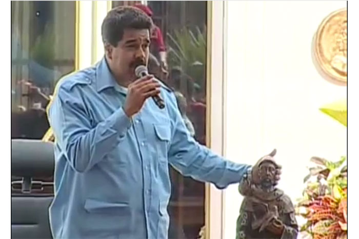 Presidente Maduro presenta al pueblo venezolano obsequio enviado por Compañera Rosario