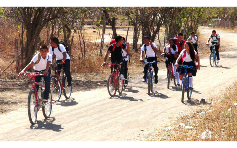 Nicaragua inicia ciclo escolar 2021 de primaria y secundaria a distancia en el campo