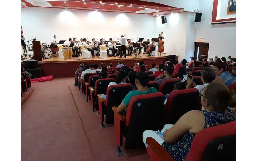 Concierto de la Orquesta Nacional de Nicaragua en el Teatro Municipal de San Carlos