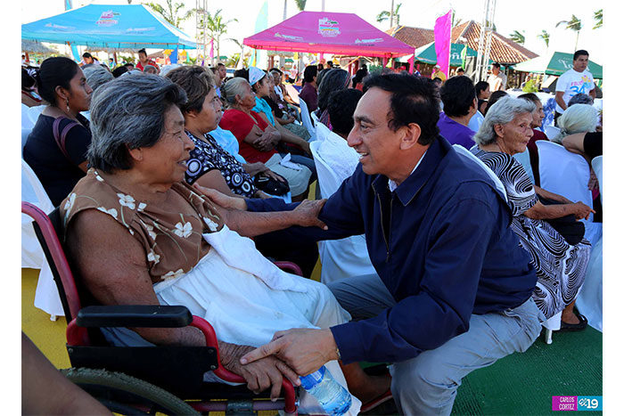 Madres de Héroes y Mártires de Monimbó disfrutan de tarde cultural en Puerto Salvador Allende