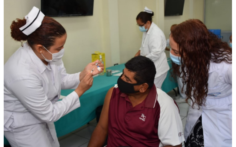 Continúa con éxito vacunación voluntaria contra la Covid-19 en Nicaragua