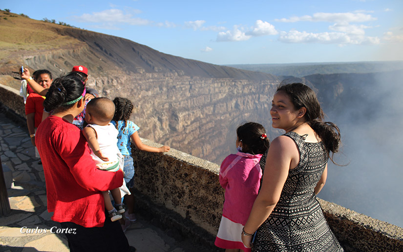 Familias disfrutan del festival ambiental y atractivos del Parque Nacional Volcán Masaya