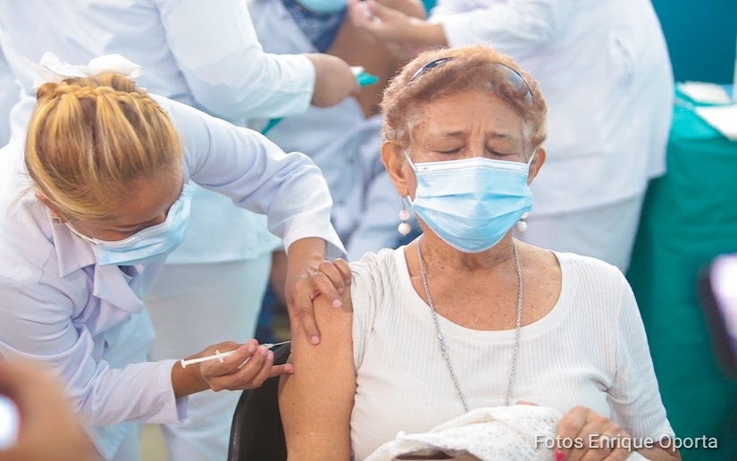 Aplican segunda dosis de vacuna contra la Covid 19 en Chinandega