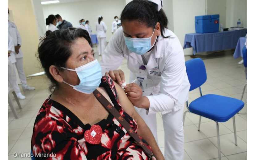 Más pacientes completan esquema de vacunación voluntaria en Hospital San Juan de Dios en Estelí