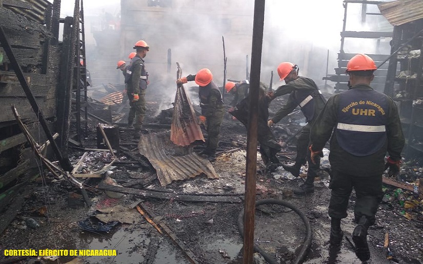 Ejército de Nicaragua participó en sofocación de incendio estructural