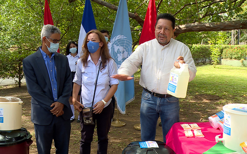 Ministerio de Educación recibe equipos de prevención contra la Covid-19