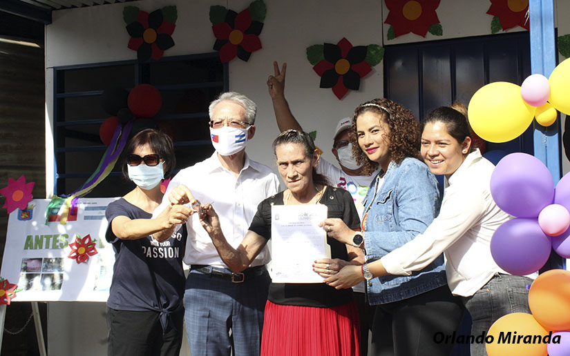 Programa de vivienda digna beneficia a otra familia del barrio Las Torres en Managua