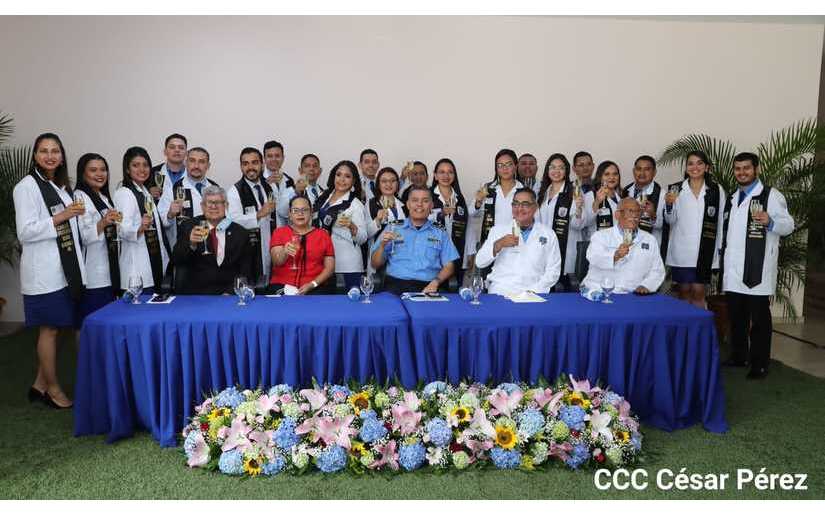 Policía Nacional celebra Décima Primera Graduación de Especialistas Médicos Quirúrgicos