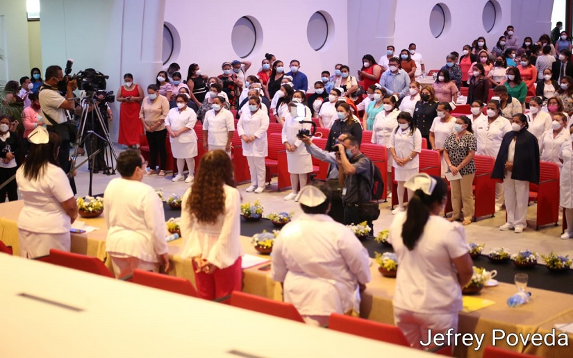 Enfermeras y enfermeros de Nicaragua son homenajeados con entrega de reconocimientos
