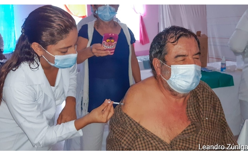 Minsa aplica segunda dosis de la vacuna contra la Covid-19 en Carazo 