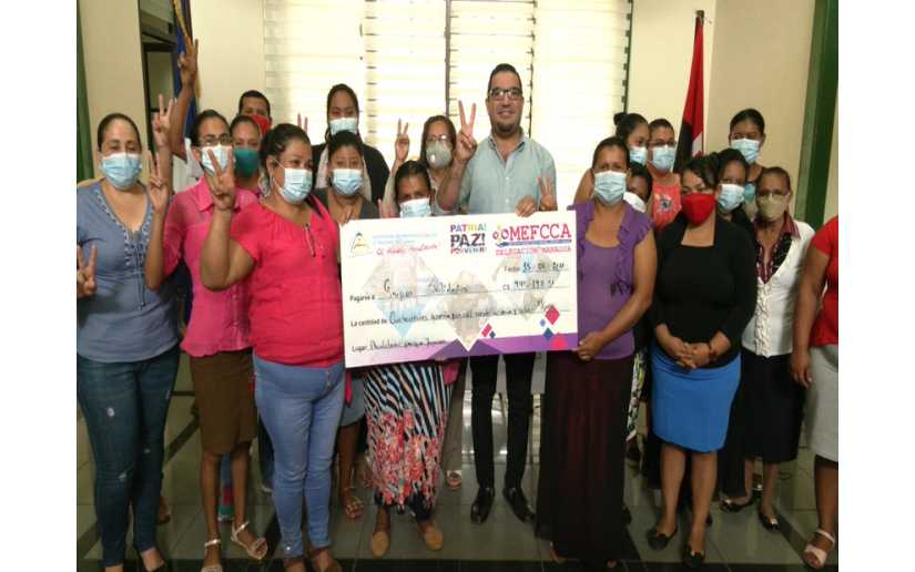 Gobierno entrega desembolso a emprendedoras del departamento de Managua