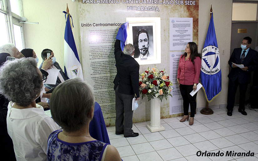Parlamento Centroamericano rinde tributo al poeta Rubén Darío