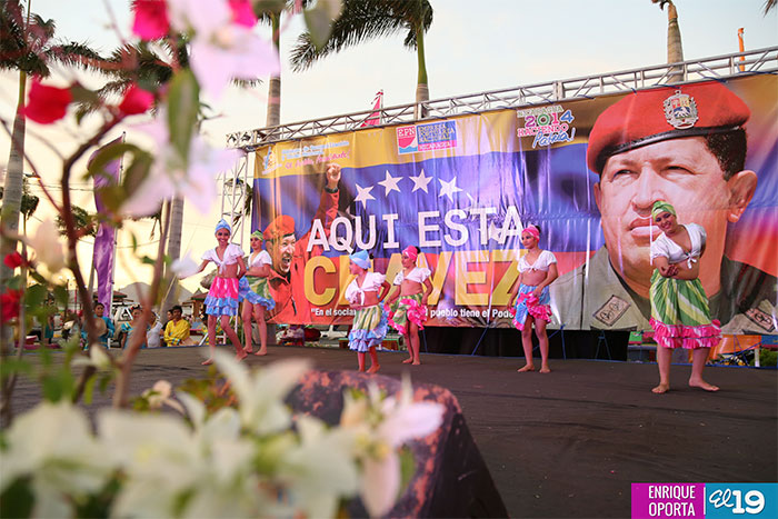 Realizan concierto-vigilia #AquíEstáChávez en el puerto Salvador Allende