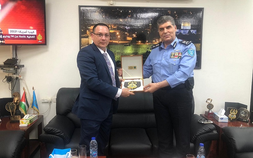 Visitamos al Director General de la Policía en Palestina