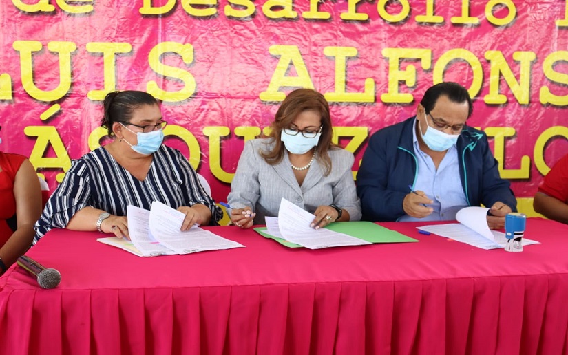 Firman convenios de subvención para los CDI de Mateare y Tipitapa