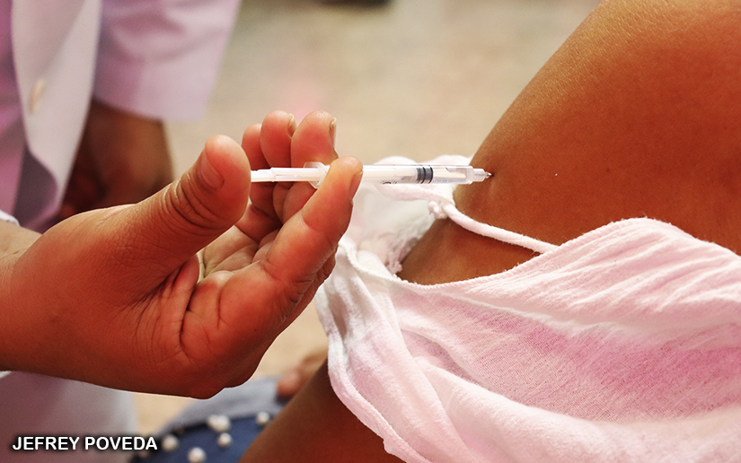 Continúa vacunación voluntaria contra la Covid-19 a personas mayores de 50 años en Managua