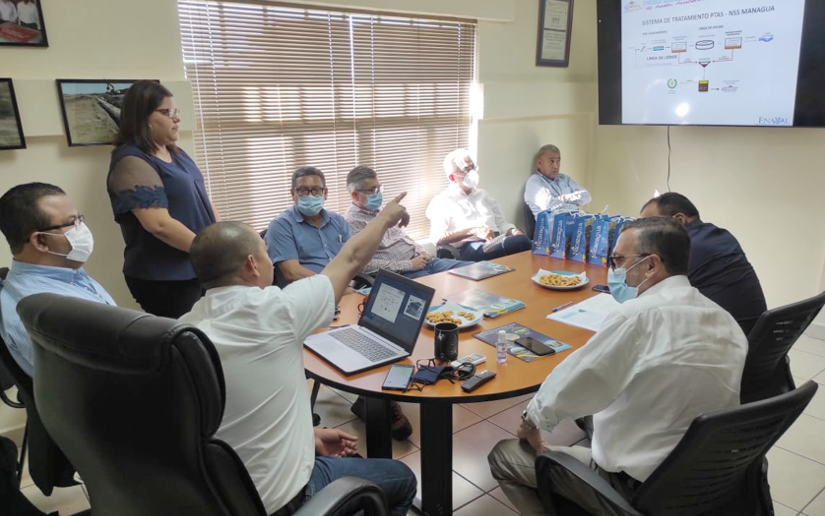 Enacal en intercambio sobre agua y saneamiento con delegación de hermanos salvadoreños