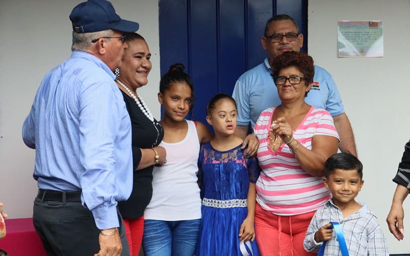 Cinco familias humildes ya cuentan con su vivienda digna en Ciudad Sandino