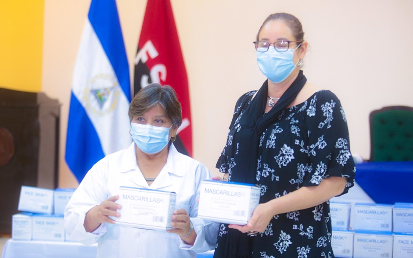 Sinapred dona lote de 50 mil mascarillas quirúrgicas al Minsa