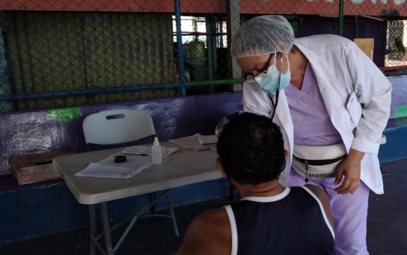 Pobladores de Monseñor Lezcano protagonizan Feria de Salud