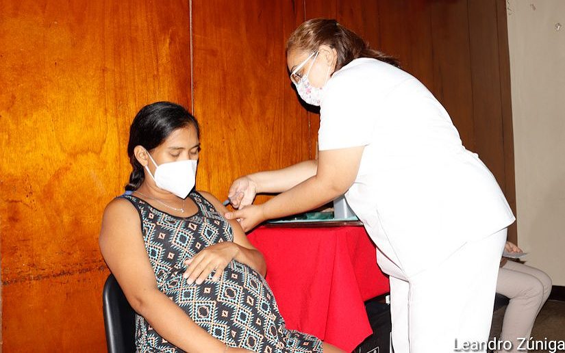 Vacunación contra la covid-19 a embarazadas para este 23 y 25 de octubre