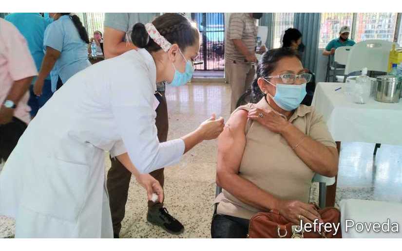 Ministerio de Salud aumenta puestos de vacunación contra la covid-19