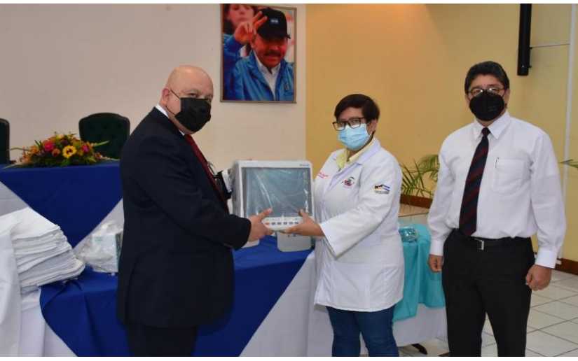 Hospital Alemán Nicaragüense recibe donación de equipos e insumos médicos