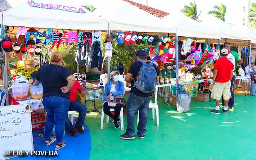 Celebran Feria Navideña en el Puerto Salvador Allende en Managua