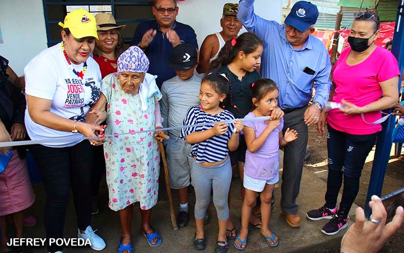 En Ciudad Sandino cinco familias recibieron sus casas dignas