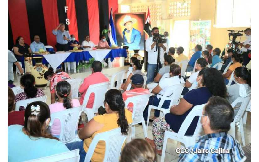 Ministro Agropecuario sostiene encuentro con pequeños productores de Tipitapa