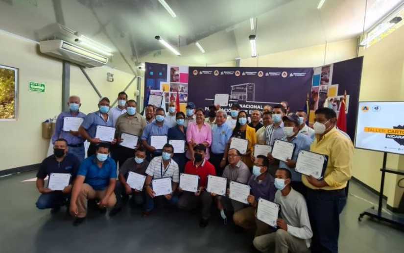 Sinapred entrega certificados a egresados de curso de cartografía básica