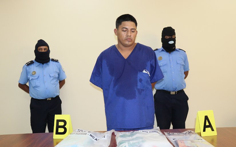 Policía Nacional detiene a capitalino con dos kilos de cocaína
