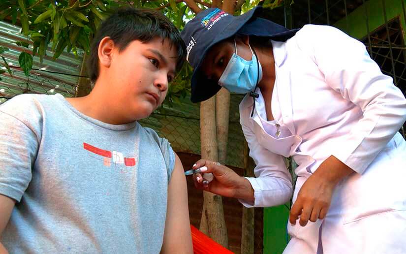 Continúa vacunación casa a casa contra el covid 19 en barrios de Managua