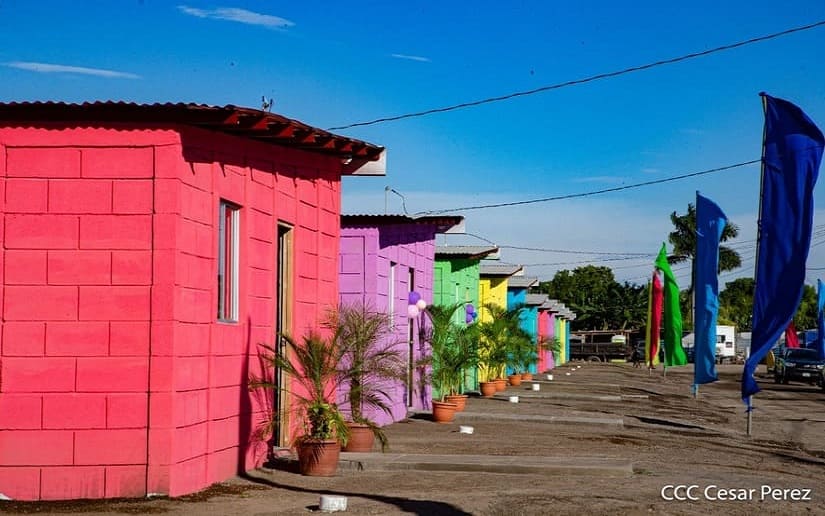  Gobierno de Nicaragua entrega 250  viviendas en urbanización Flor de Pino