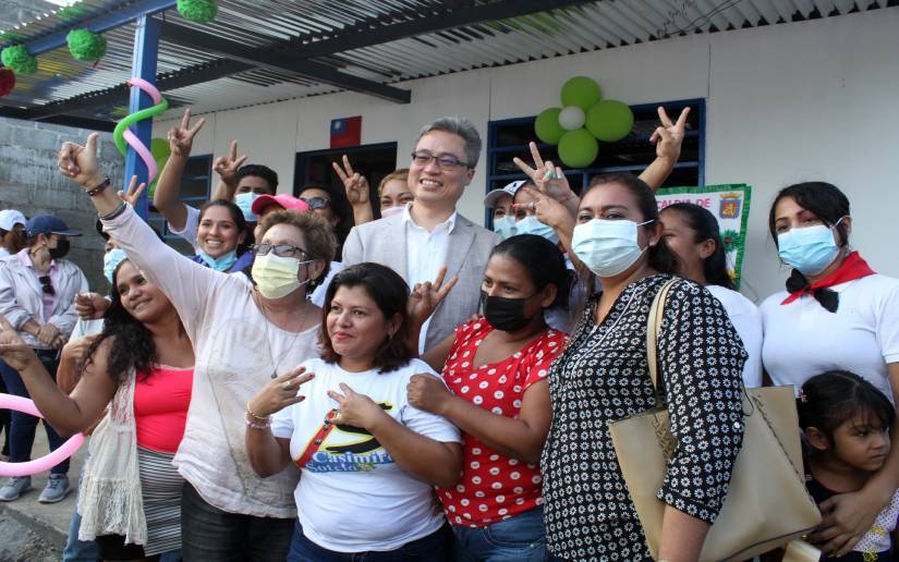 Taiwán ratifica lazos de cooperación con entrega de vivienda digna en Managua