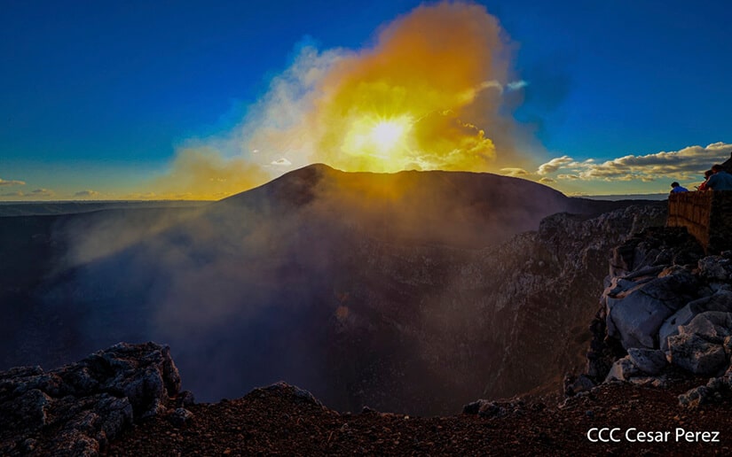Entre asombro y orgullo: Nicaragüenses destacan la belleza del Volcán Masaya
