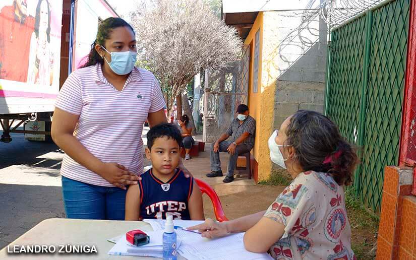 Feria de salud garantiza atención a familias del barrio Largaespada en Managua 