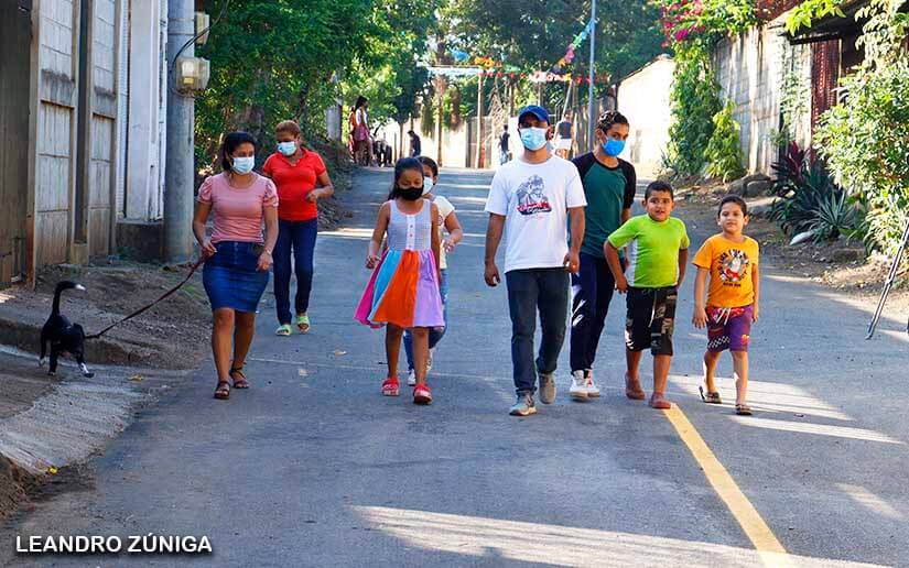 Familias de Lomas de Guadalupe con nuevas calles asfaltadas