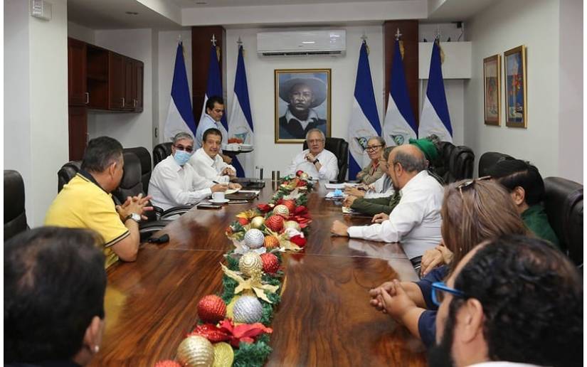 Presidente de Asamblea Nacional sostiene encuentro con Embajador de Cuba