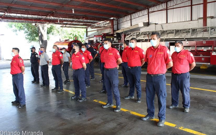 Bomberos unificados fortalecen conocimientos en curso de rescate