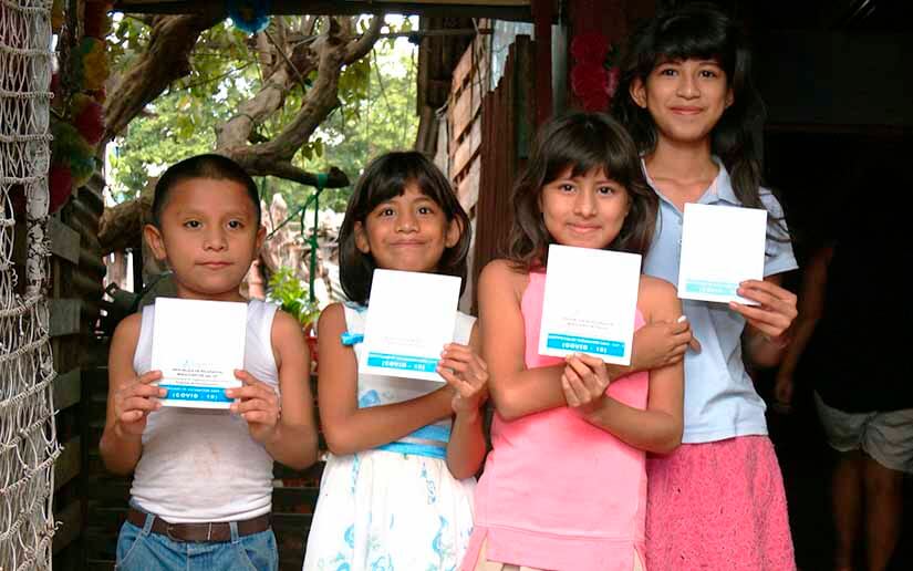 Vacunación casa a casa contra la Covid-19 en el barrio Jonathan González