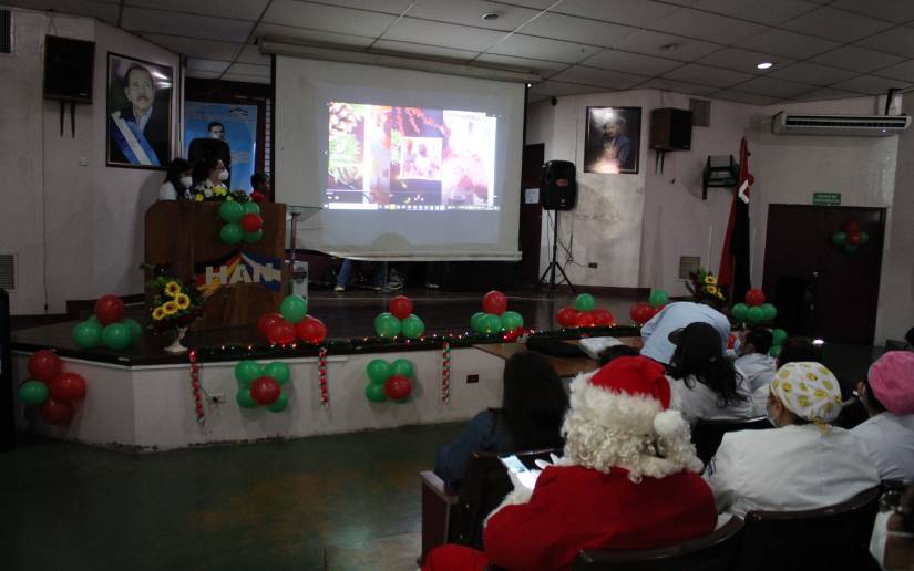 Personal del Hospital Alemán Nicaragüense celebra una cantata navideña
