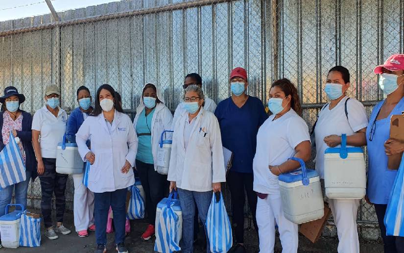 Más familias se inmunizan contra la Covid-19 en el barrio Cuba y Rubén Darío