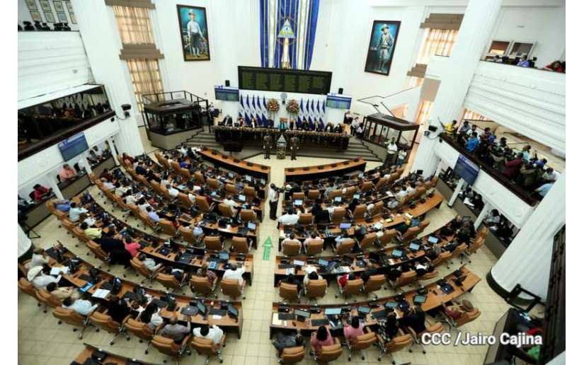 Juramentan a diputados nacionales y departamentales para el periodo 2022-2026