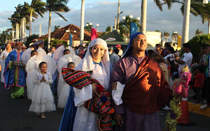 Familias disfrutan de tradición de los reyes magos en el Puerto Salvador Allende