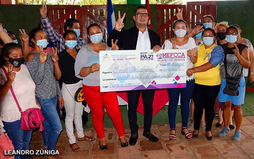 Gobierno Sandinista entrega financiamiento a emprendedores en Managua