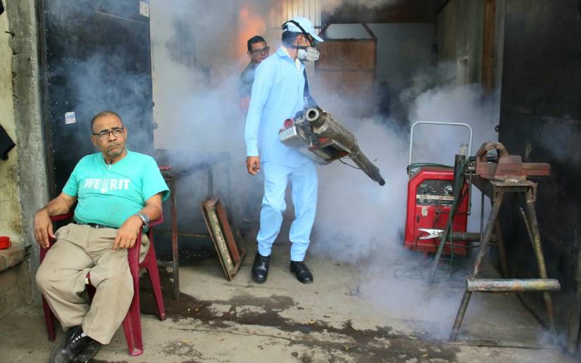 Jornada de fumigación y aplicación de BTI en barrio El Recreo