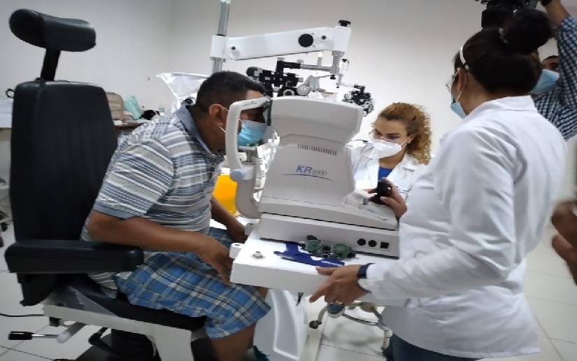 Más nicaragüenses reciben atención visual en el Centro Nacional de Oftalmología