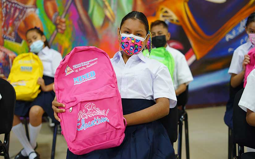 Ministerio de Educación inicia traslado de material para docentes y estudiantes 